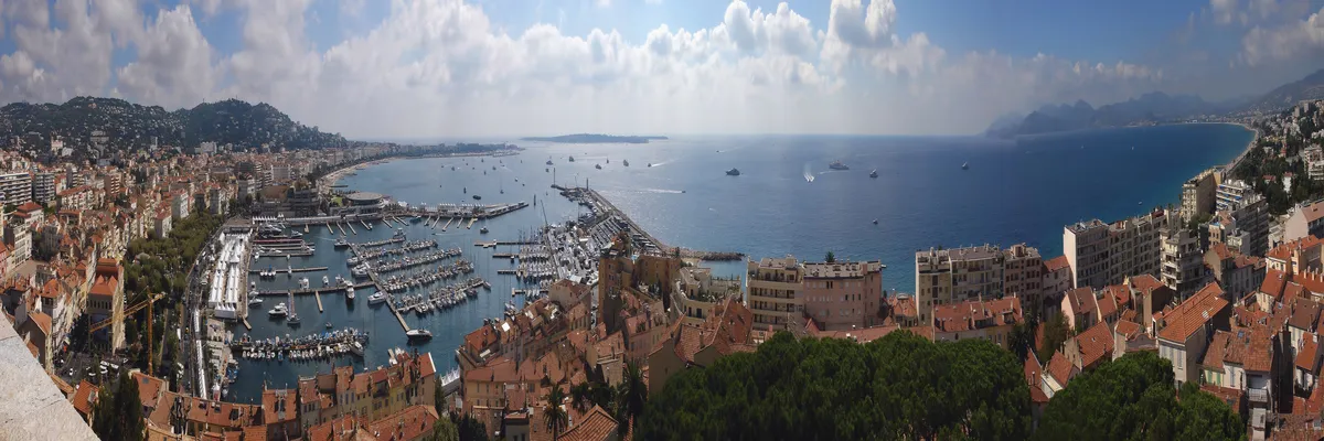 image-installateur-carport-solaire-cannes.webp Image Installateur carport solaire Cannes