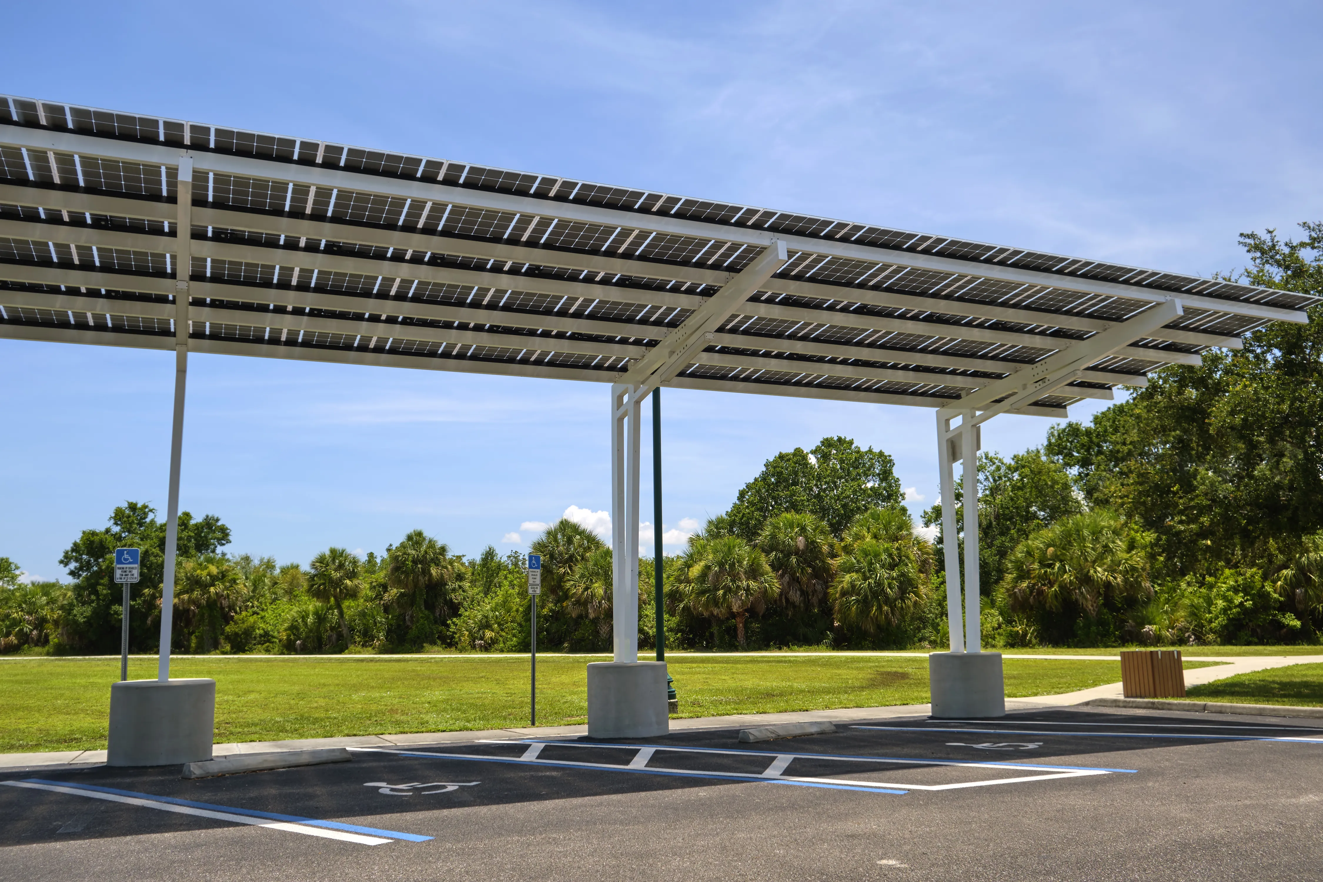 Image installateur carport solaire 2 carport solaire 06