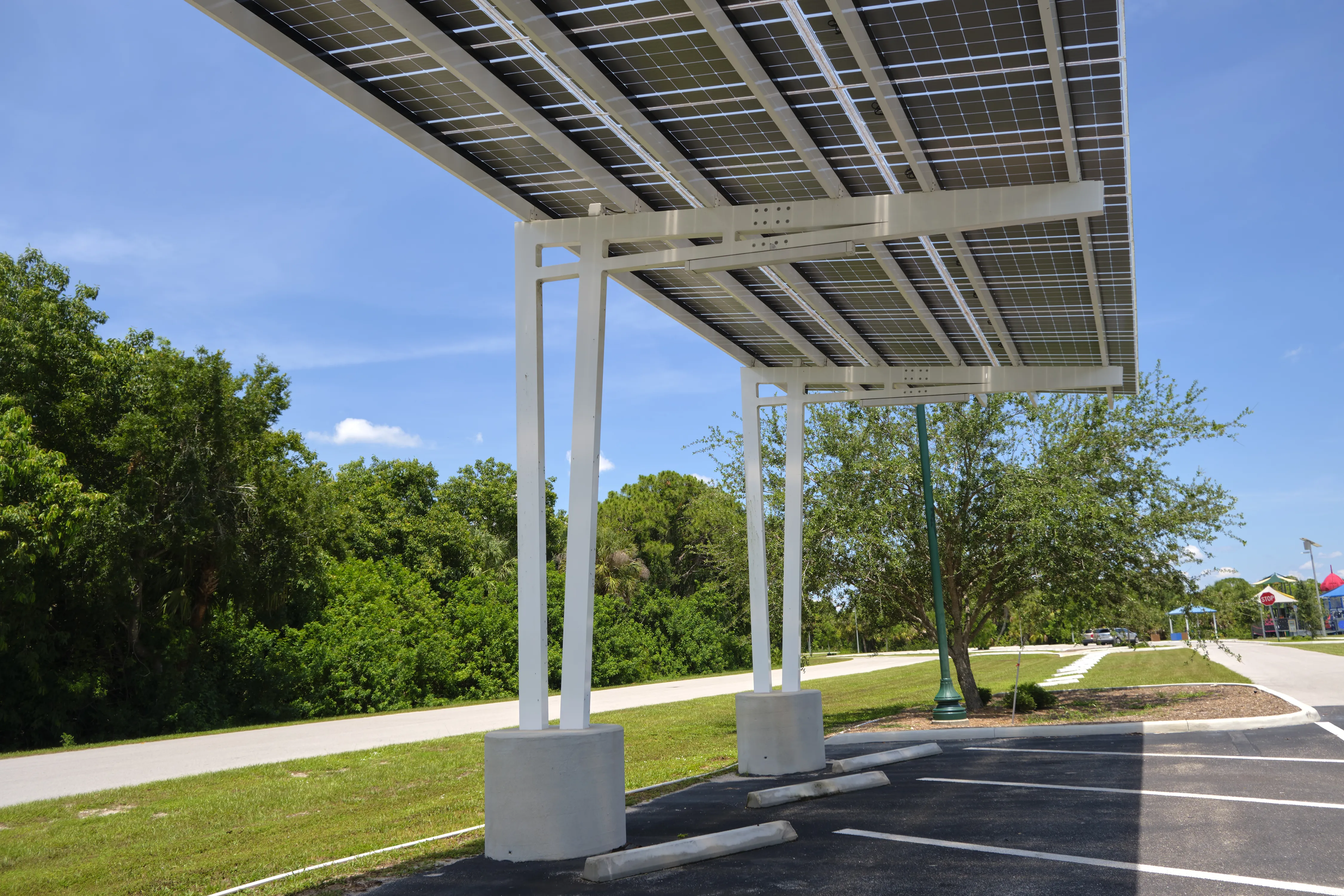 Image installateur carport solaire 3 carport solaire 06