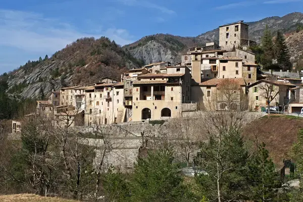 Carport Solaire 06 Installateur carport solaire Puget-Rostang